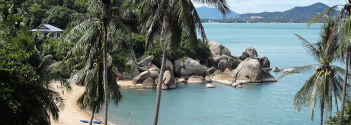 Amazing beaches Coral Cove Beach on Ko Samui island, Thailand. By Fabio Achilli [CC-BY-2.0], via Wikimedia Commons